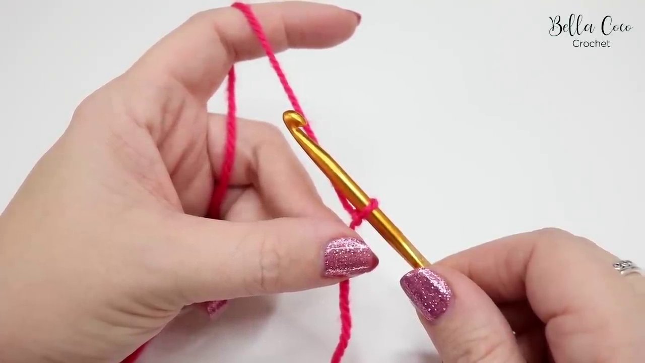 Hướng dẫn chi tiết cách tạo mũi trượt (slip knot) - bước khởi đầu cho mọi sản phẩm móc len.
