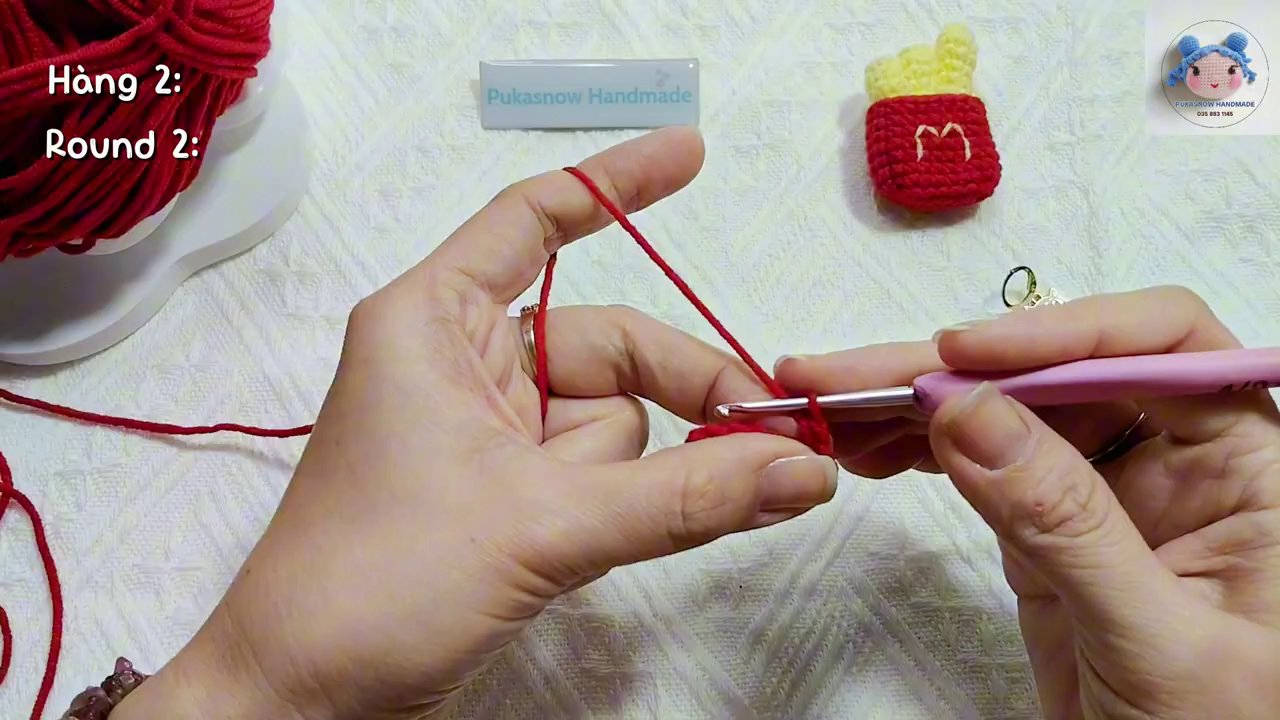 Một phần giữa của thân bạch tuộc sau vài hàng không phân nhánh.