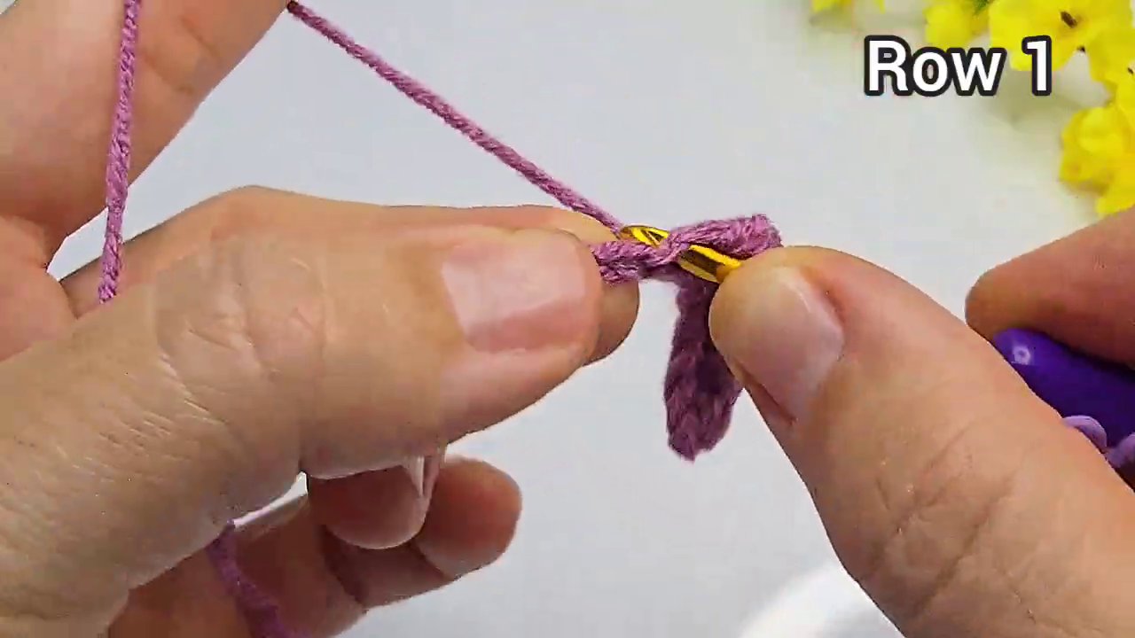 Một tờ hướng dẫn mẫu móc với các ký hiệu viết tắt được khoanh tròn và chú thích bằng tiếng Việt.