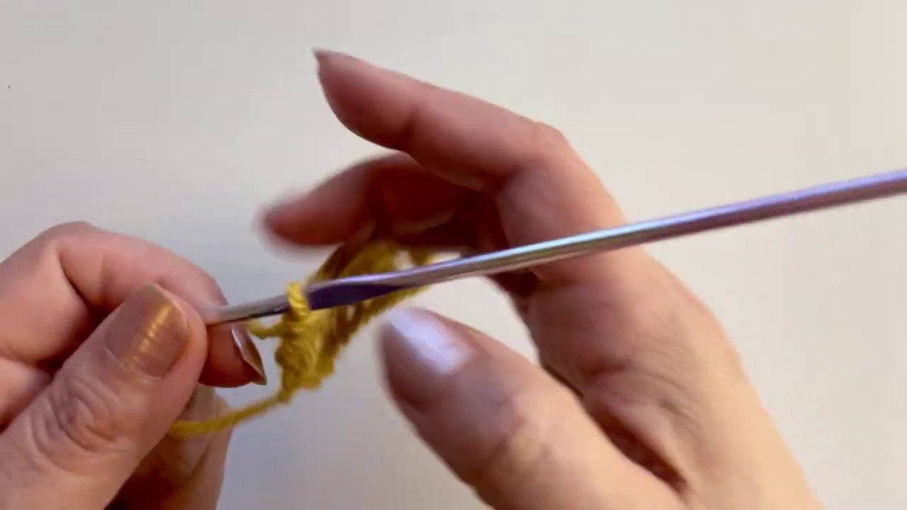 Một góc nhìn khác về texture của mẫu móc, cho thấy sự đan xen hài hòa giữa các mũi.
